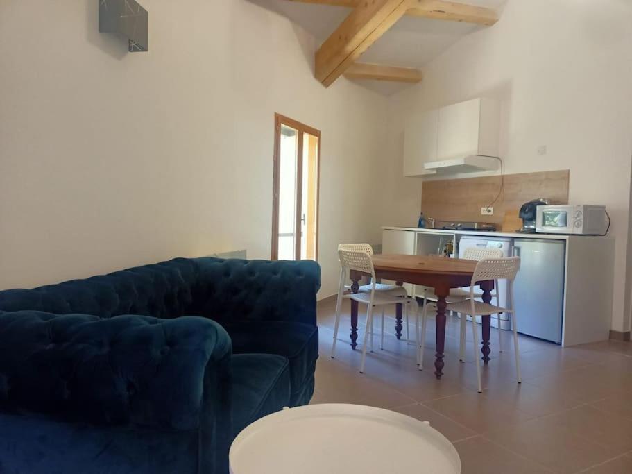 Le Clos Du Pin Apartment